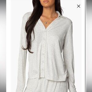 Edikted Justina Lounge Button-Up Top
worn once
size M